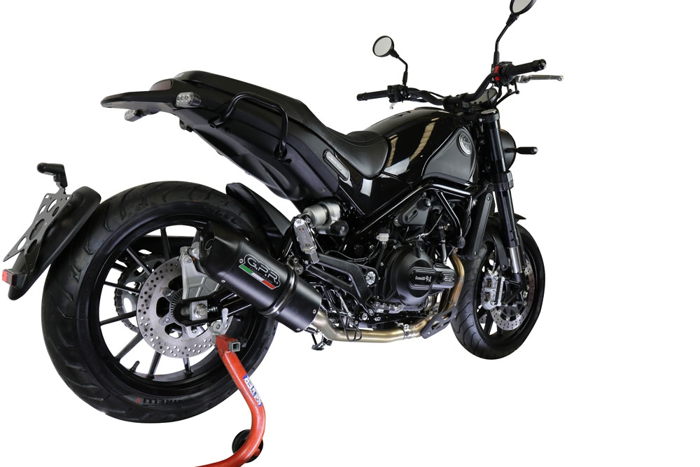 GPR escape compatível com  Benelli Leoncino 500  2017-2024, Furore Evo4 Nero, Escape homologado semi-completo com db killer removível e com catalisador 