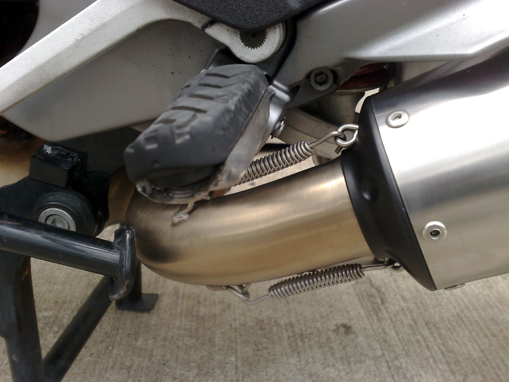 Escape compatível com Moto Guzzi Breva 850 2006-2011, Furore Nero, Escape legal, homologado, silenciador com db killer removível e tubo de ligação específico 