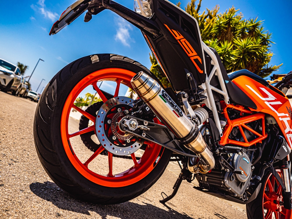 Escape compatível com Ktm Duke 250 2017-2020, Deeptone Inox, Escape legal, homologado, silenciador com db killer removível e tubo de ligação específico 