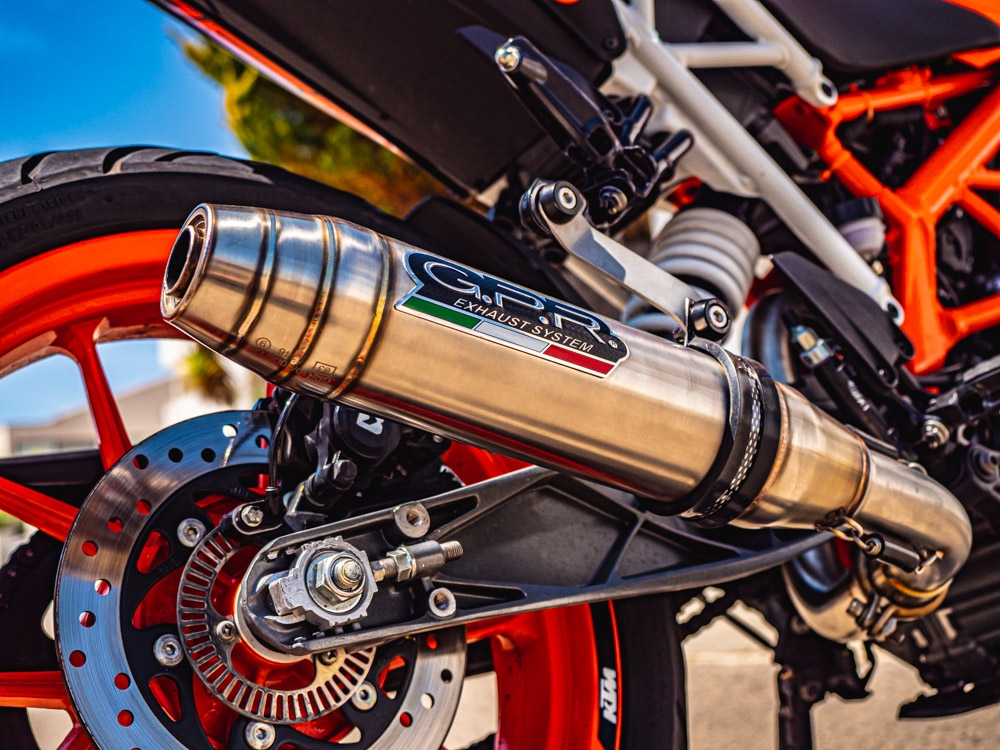 Escape compatível com Ktm Duke 250 2017-2020, Deeptone Inox, Escape legal, homologado, silenciador com db killer removível e tubo de ligação específico 