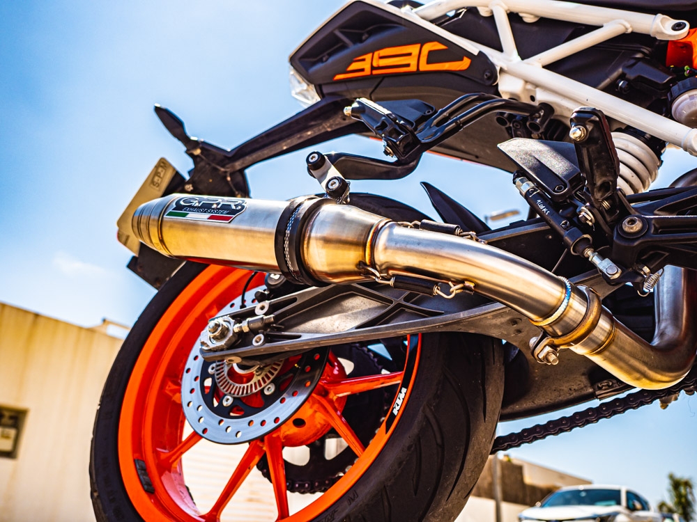 Escape compatível com Ktm Duke 250 2017-2020, Deeptone Inox, Escape legal, homologado, silenciador com db killer removível e tubo de ligação específico 
