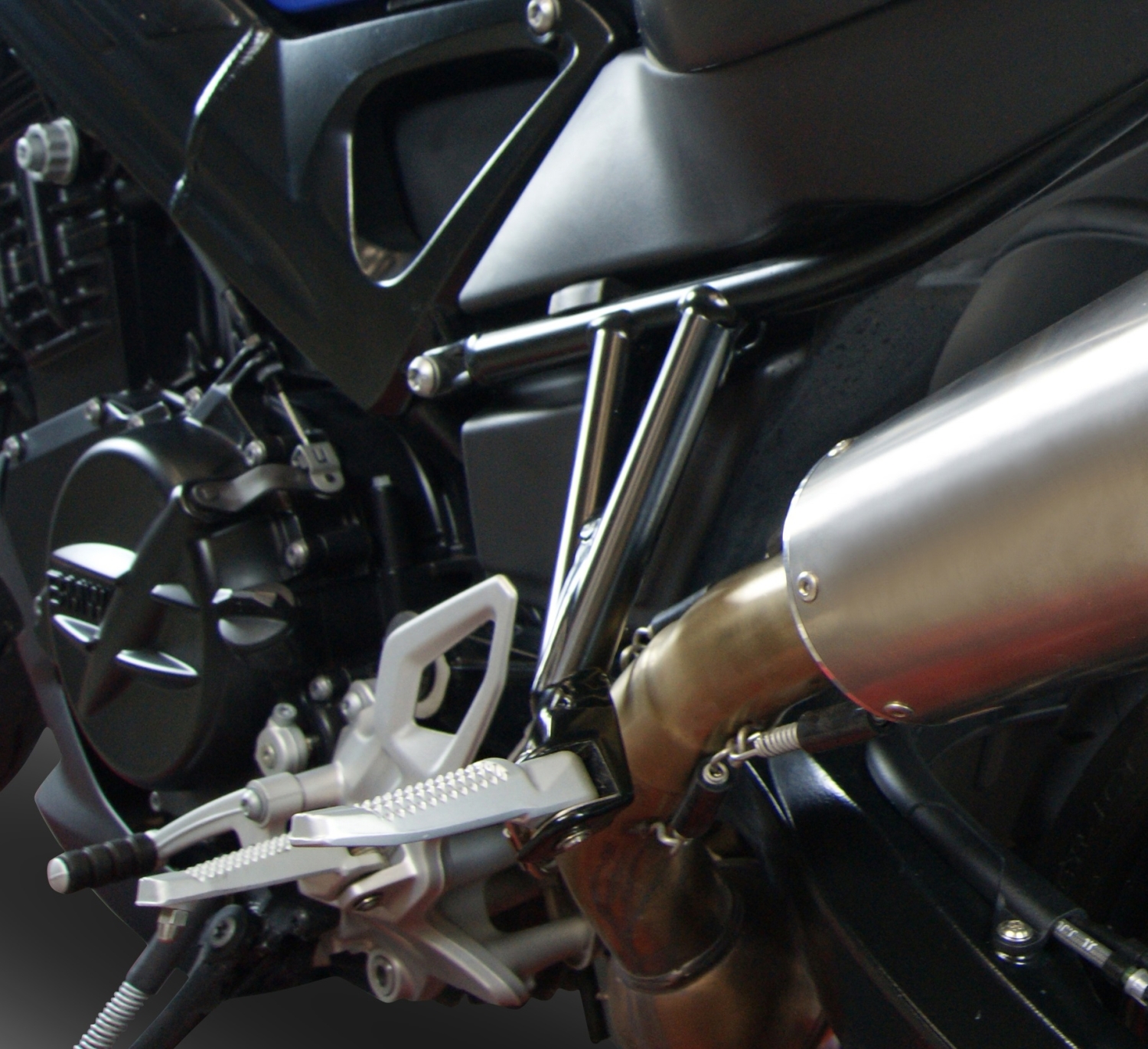 Escape compatível com Bmw F 800 R 2015-2016, Albus Ceramic, Escape legal, homologado, silenciador com db killer removível e tubo de ligação específico 