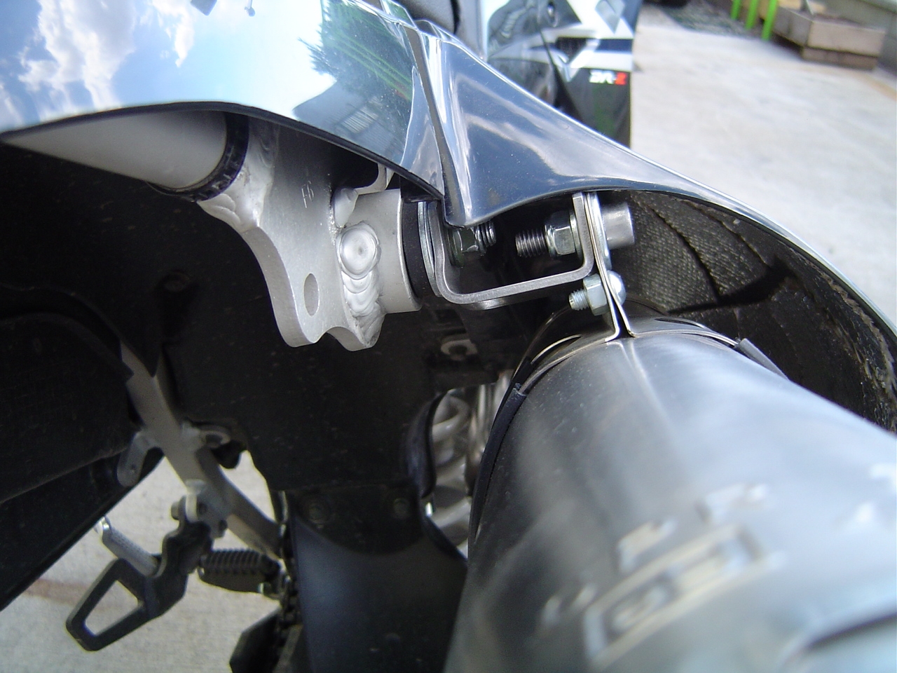 Escape compatível com Suzuki Drz 400 SM 2005-2025, Ghisa , Escape legal, homologado, silenciador com db killer removível e tubo de ligação específico 