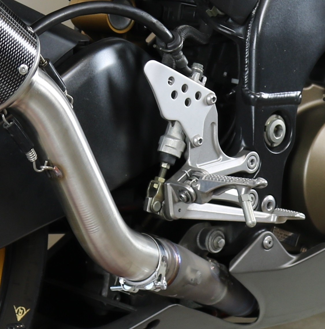 Escape compatível com Kawasaki ZX-10R 2004-2005, M3 Inox , Escape legal, homologado, silenciador com db killer removível e tubo de ligação específico 