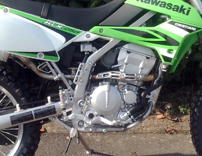 Escape compatível com Kawasaki KLX 250 R 1994-2007, Satinox , Escape legal, homologado, silenciador com db killer removível e tubo de ligação específico 