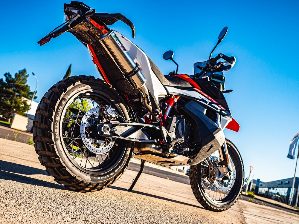 Escape compatível com Husqvarna Norden 901 2022-2024, M3 Inox , Escape legal, homologado, silenciador com db killer removível e tubo de ligação específico 