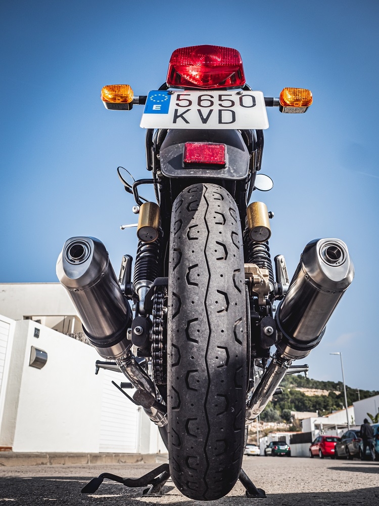 Escape compatível com Royal Enfield Interceptor 650 2019-2020, Satinox, Escape duplo, não legal para os países membros da UE, incluindo db killers removíveis e tubos de ligação 
