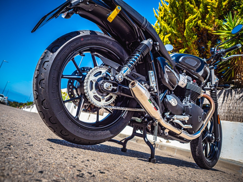 Escape compatível com Triumph Street Twin 900 2015-2019, Deeptone Inox, Par de silenciosos de escape homologadas, com db killer removível e tubos de ligação específicos 