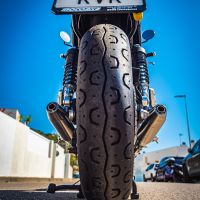 Escape compatível com Triumph Street Twin 900 2015-2019, Deeptone Inox, Par de silenciosos de escape homologadas, com db killer removível e tubos de ligação específicos 