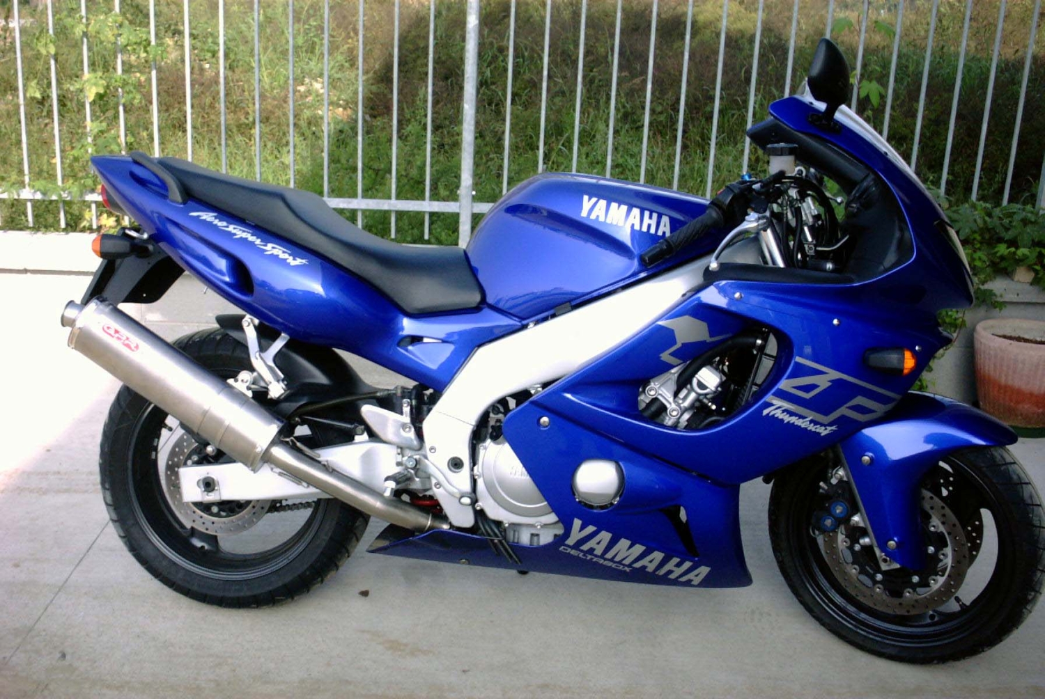 Escape compatível com Yamaha Yzf 600 R Thundercat 1996-2003, Trioval, Escape legal, homologado, silenciador com db killer removível e tubo de ligação específico 