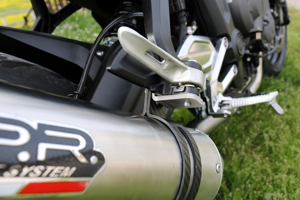 Escape compatível com Triumph Trident 660 2021-2024, M3 Titanium Natural, Escape completo, não legal para países da UE, com db killer removível 
