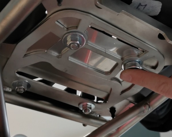Top case maletas GPR TECH compatível com Aprilia Tuareg 660 2021/2024 e5 Top Case Alpi-Tech em alumínio, cor preta com placa específica incluída Capacidade Litros 35