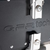 GPR TECH TOP CASE ALPI-TECH 35 LT. PRETO Top Case Alpi-Tech em alumínio,  encosto macio incluído, cor preta com placa universal incluída Capacidade Litros 35