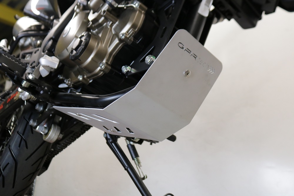 GPR TECH compatível com F.B. Mondial Smx 125 Enduro 2018/2020 e4 Supermoto 2018/2020 e4 Placa antiderrapante de titânio 