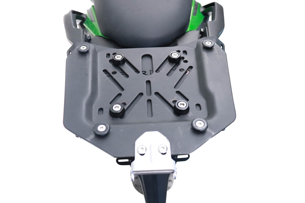GPR TECH compatível com Kawasaki Versys 650 2023/2024 e5 plus Top Case Alpi-Tech em alumínio, cor preta com placa específica incluída Capacidade Litros 45