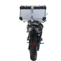 GPR TECH compatível com Kawasaki Versys 650 2023/2024 e5 plus Top Case Alpi-Tech em alumínio, cor prata com placa específica incluída Capacidade Litros 55