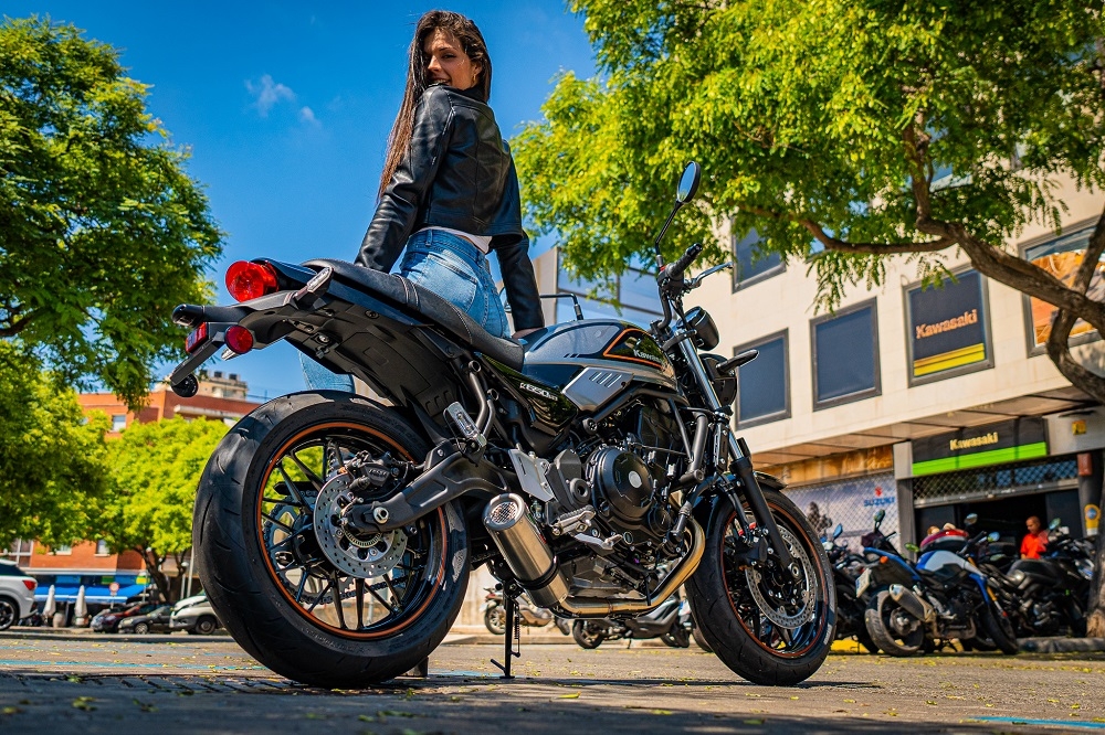 Escape compatível com Kawasaki Z 650 RS 2021-2023, M3 Inox , Escape completo, não legal para países da UE, com db killer removível 