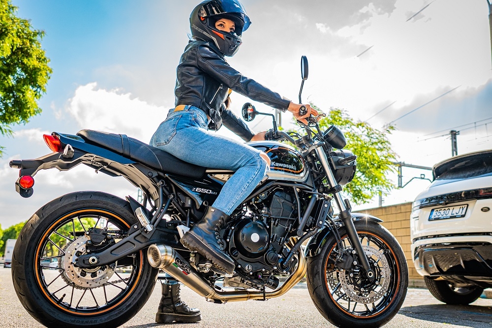 Escape compatível com Kawasaki Z 650 RS 2021-2023, Powercone Evo, Escape completo, não legal para países da UE, com db killer removível 