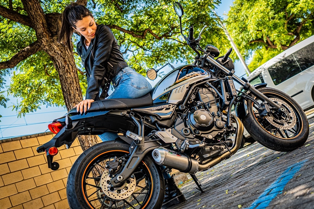 Escape compatível com Kawasaki Z 650 RS 2021-2023, Satinox, Escape completo, não legal para países da UE, com db killer removível 