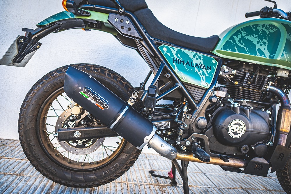 Escape compatível com Royal Enfield Himalayan 410 2021-2024, Furore Nero, Sistema racing Silencioso com tubo de ligação 