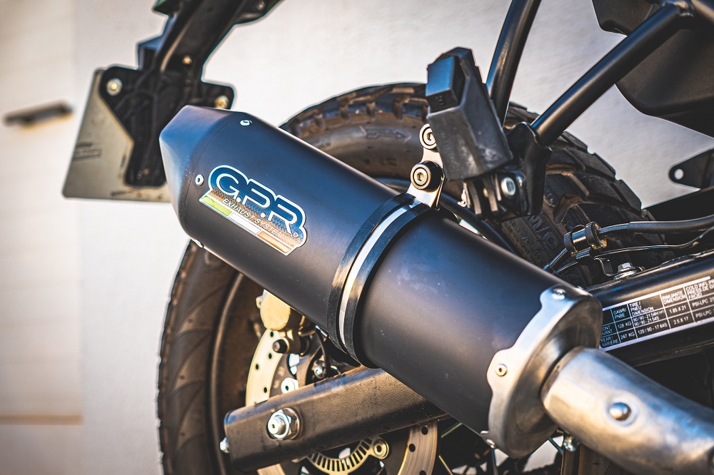 Escape compatível com Royal Enfield Himalayan 410 2021-2024, Furore Nero, Sistema homologado, catalisador original será eliminado Silencioso com tubo de ligação 