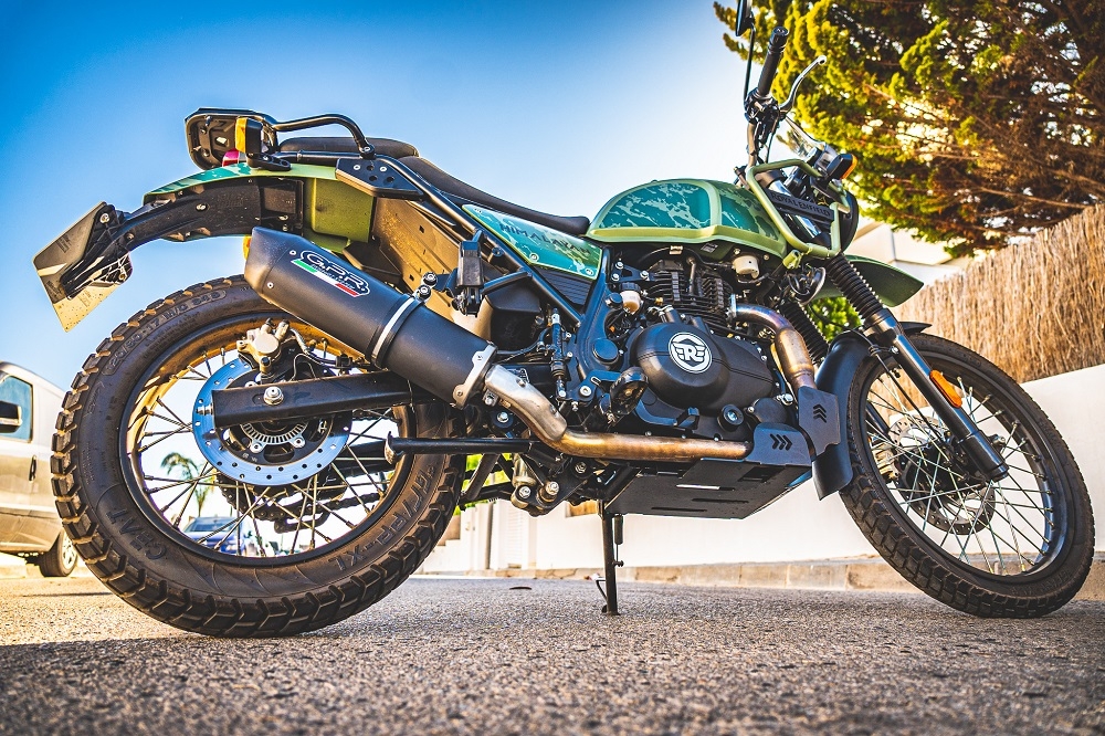 Escape compatível com Royal Enfield Himalayan 410 2021-2024, Furore Nero, Sistema racing Silencioso com tubo de ligação 