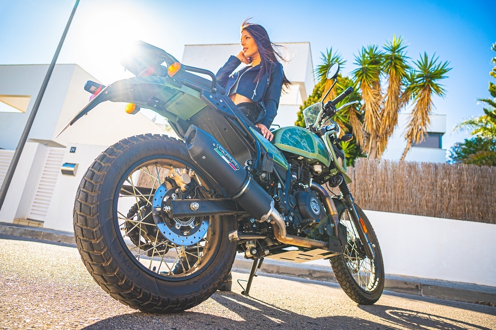 Escape compatível com Royal Enfield Himalayan 410 2021-2024, Furore Nero, Sistema racing Silencioso com tubo de ligação 