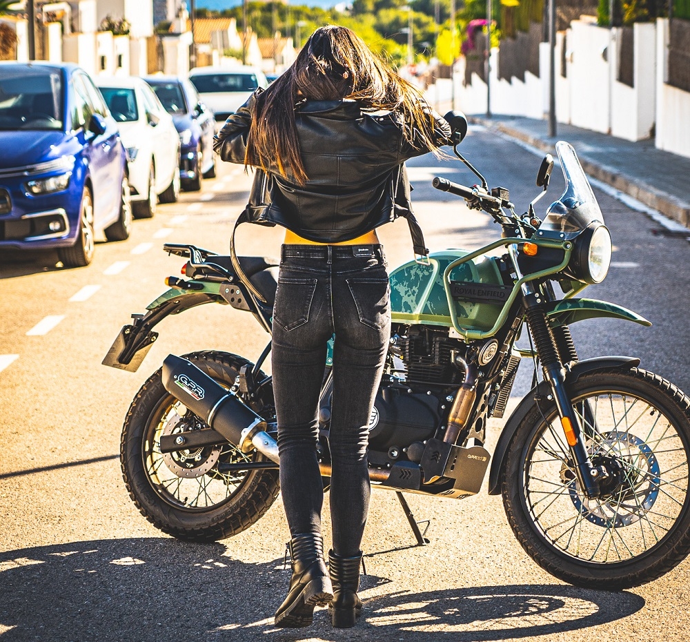 Escape compatível com Royal Enfield Himalayan 410 2021-2024, Furore Nero, Sistema racing Silencioso com tubo de ligação 