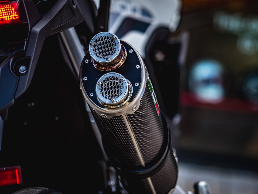 Escape compatível com Triumph Tiger 850 2020-2024, Dual Inox, Escape legal, homologado, silenciador com db killer removível e tubo de ligação específico 