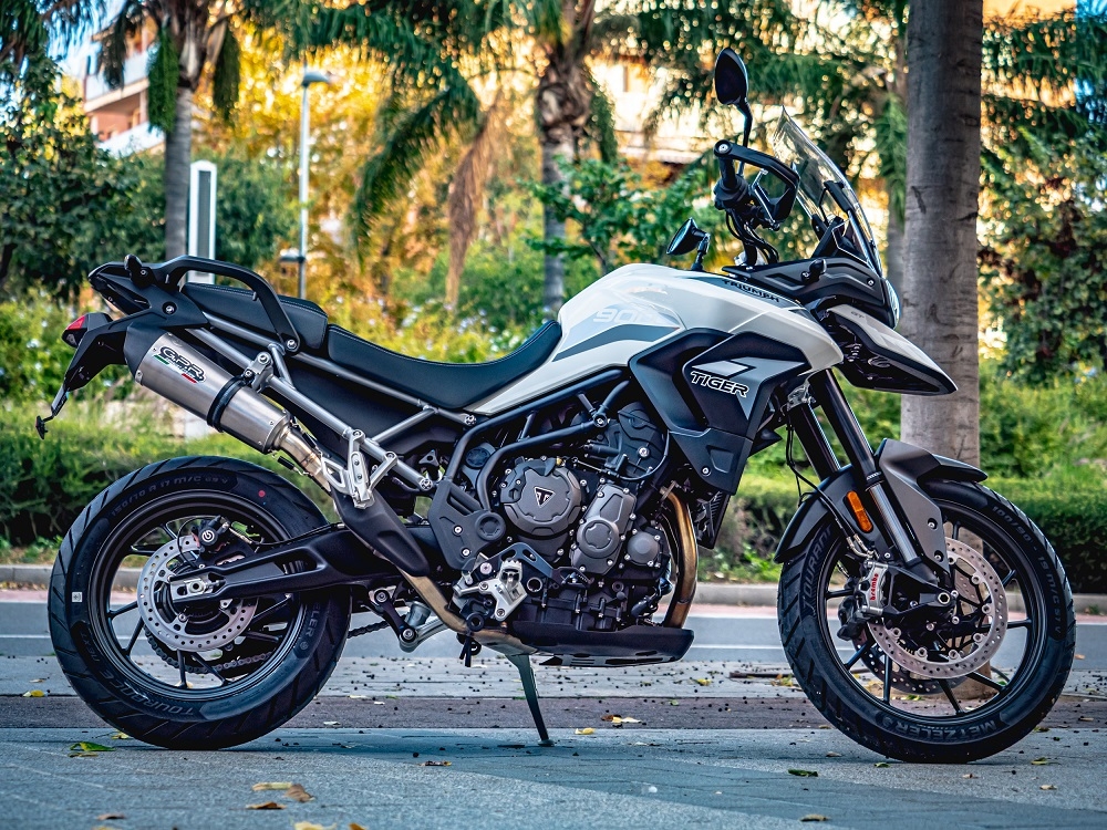 GPR escape compatível com  Triumph Tiger 900 2020-2023, New Grand Prix Evo Titanium, Escape legal, homologado, silenciador com db killer removível e tubo de ligação específico 