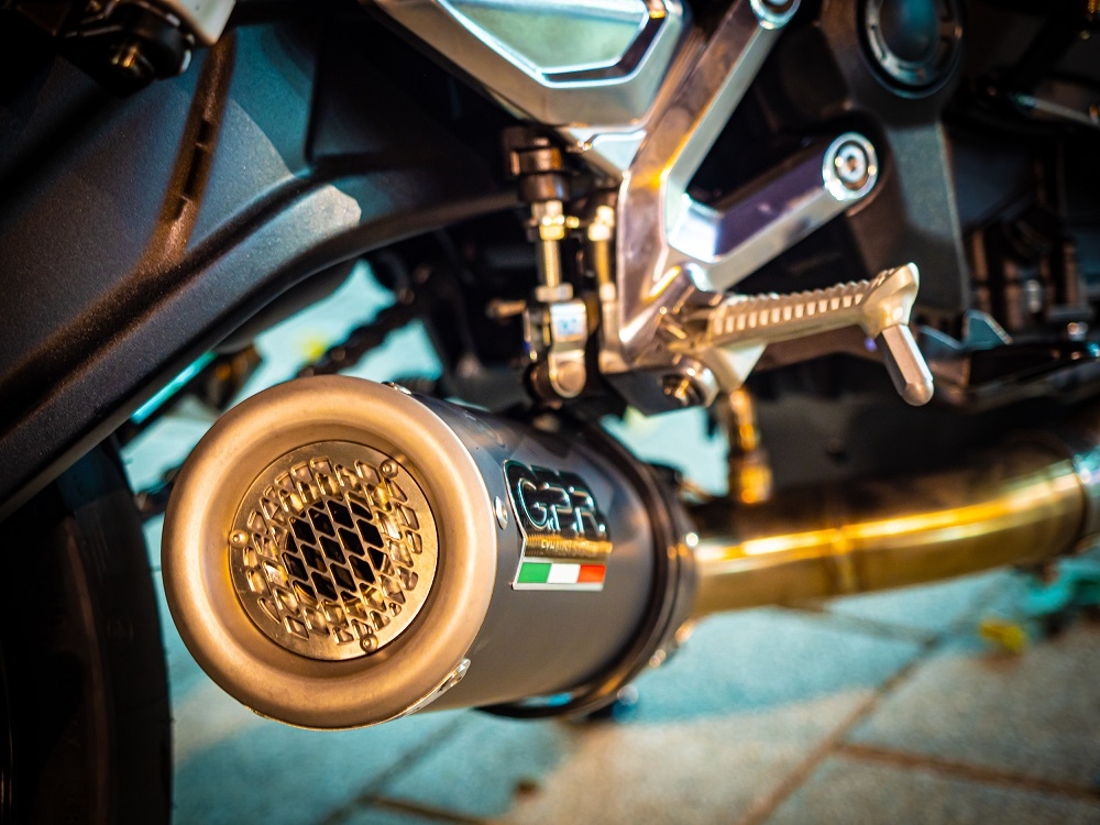 Escape compatível com Triumph Trident 660 2021-2024, M3 Black Titanium, Escape completo, não legal para países da UE, com db killer removível 