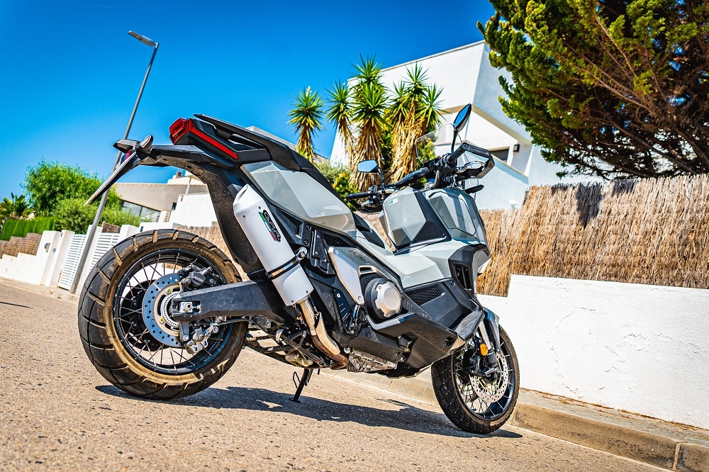 Escape compatível com Honda X-Adv 750 2016-2020, Albus Evo4, Escape legal, homologado, silenciador com db killer removível e tubo de ligação específico 