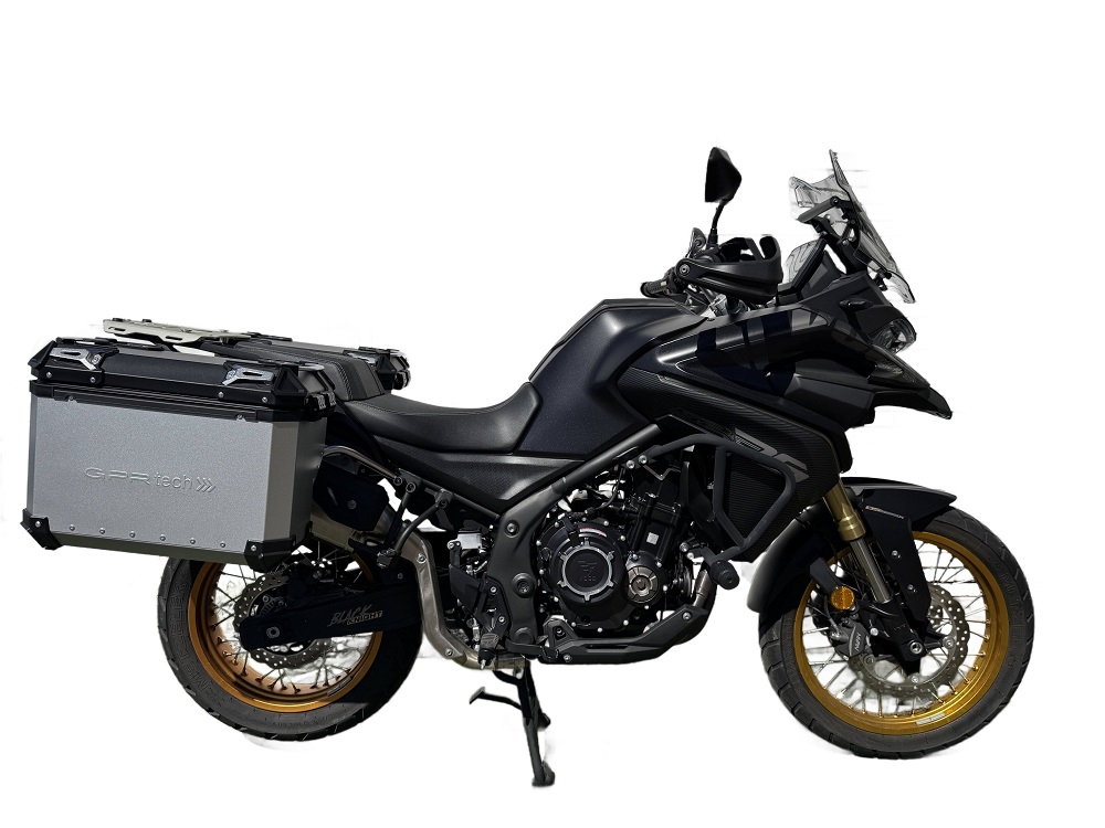 GPR TECH compatível com  Voge 525DSX 2023/2025 e5 Par de malas laterais em alumínio com o lado direito contornado, cor prata com porta-bagagem específico Capacidade 38 LT. + 32 LT.