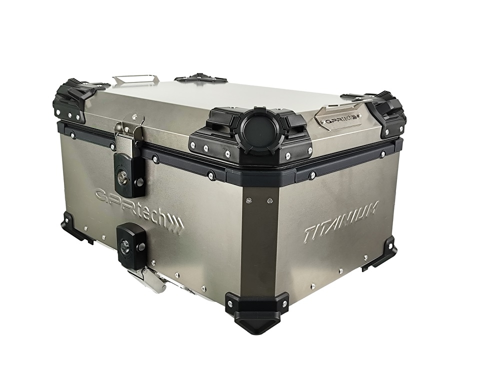 GPR TECH TITÂNIO TOP CASE ALPI-TECH 55 LT. Top Case Alpi-Tech em titânio, cor natural com placa universal incluída Capacidade Litros 55