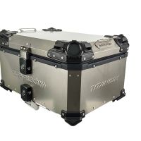 GPR TECH TITÂNIO TOP CASE ALPI-TECH 55 LT. Top Case Alpi-Tech em titânio, cor natural com placa universal incluída Capacidade Litros 55