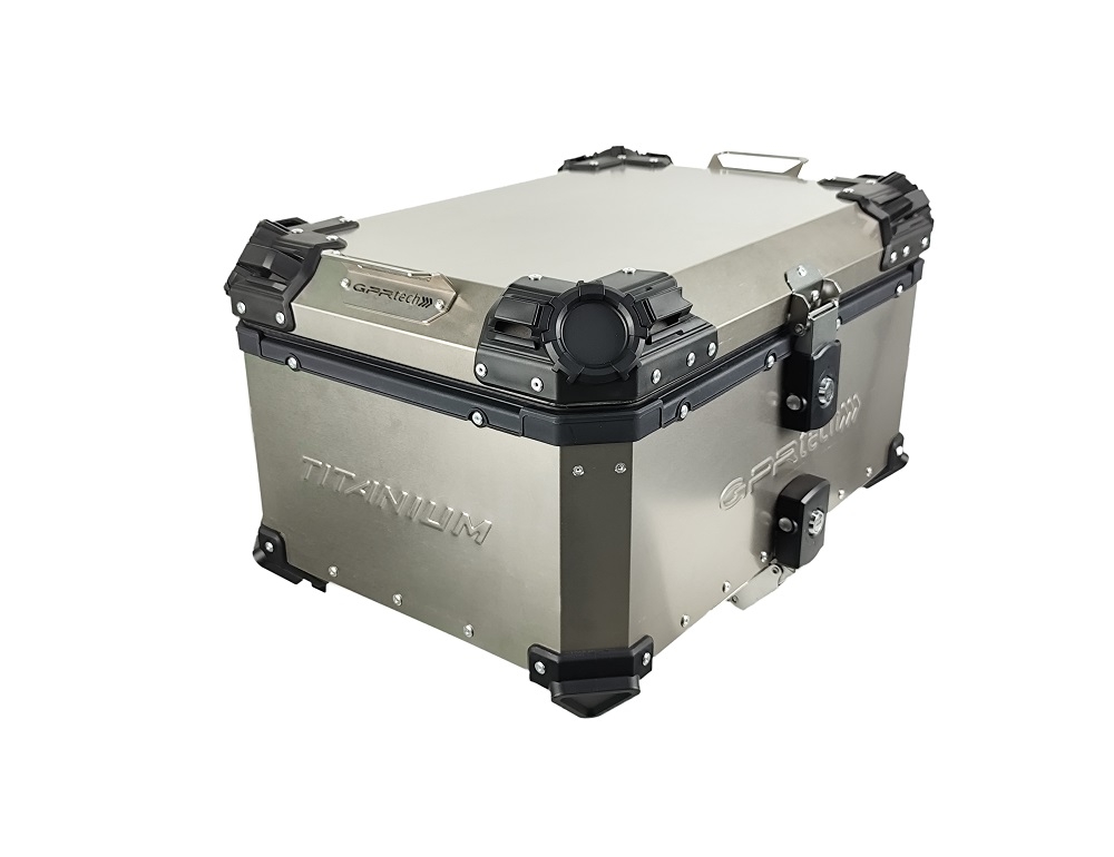 GPR TECH TITÂNIO TOP CASE ALPI-TECH 55 LT. Top Case Alpi-Tech em titânio, cor natural com placa universal incluída Capacidade Litros 55