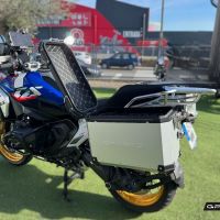 GPR TECH compatível com  BMW R 1300 GS Adventure 2023/2025 Par de malas laterais em alumínio cor prata com porta-bagagem específico Capacidade 38 LT. + 38 LT.