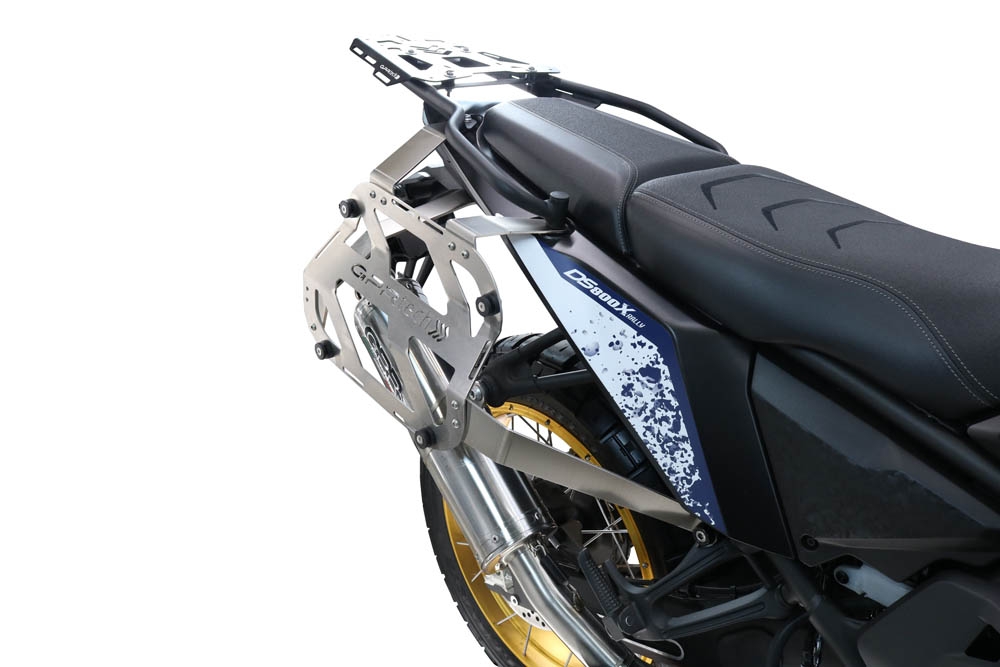 GPR TECH compatível com  Voge DS 800 Rally 2025/2026 Par de malas laterais em alumínio com o lado direito contornado, cor preta com porta-bagagem específic TECH-EVO o Capacidade 38 LT. + 32 LT.